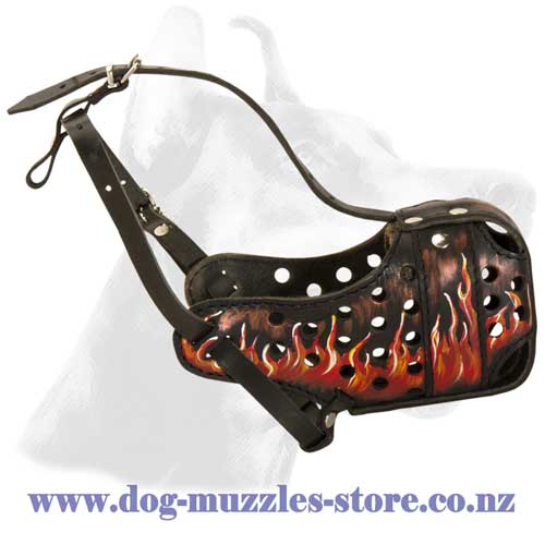 Leather dog muzzle for large breed dogs