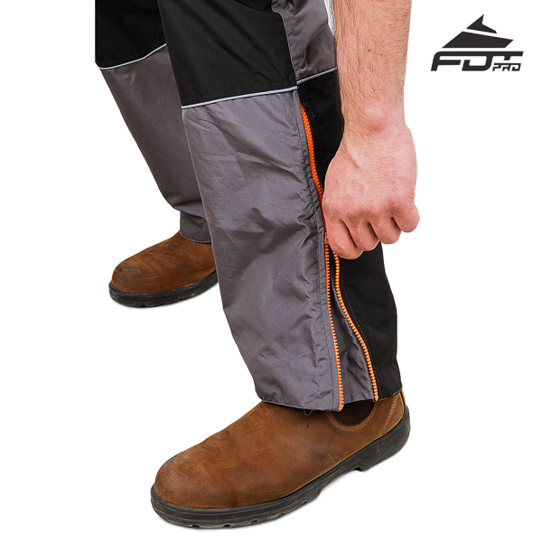 Reliable Zip fasteners on Professional Pants for Dog Trainers