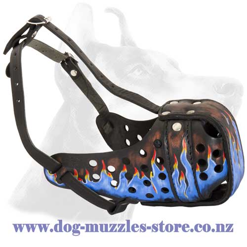 Leather dog muzzle for large breeds